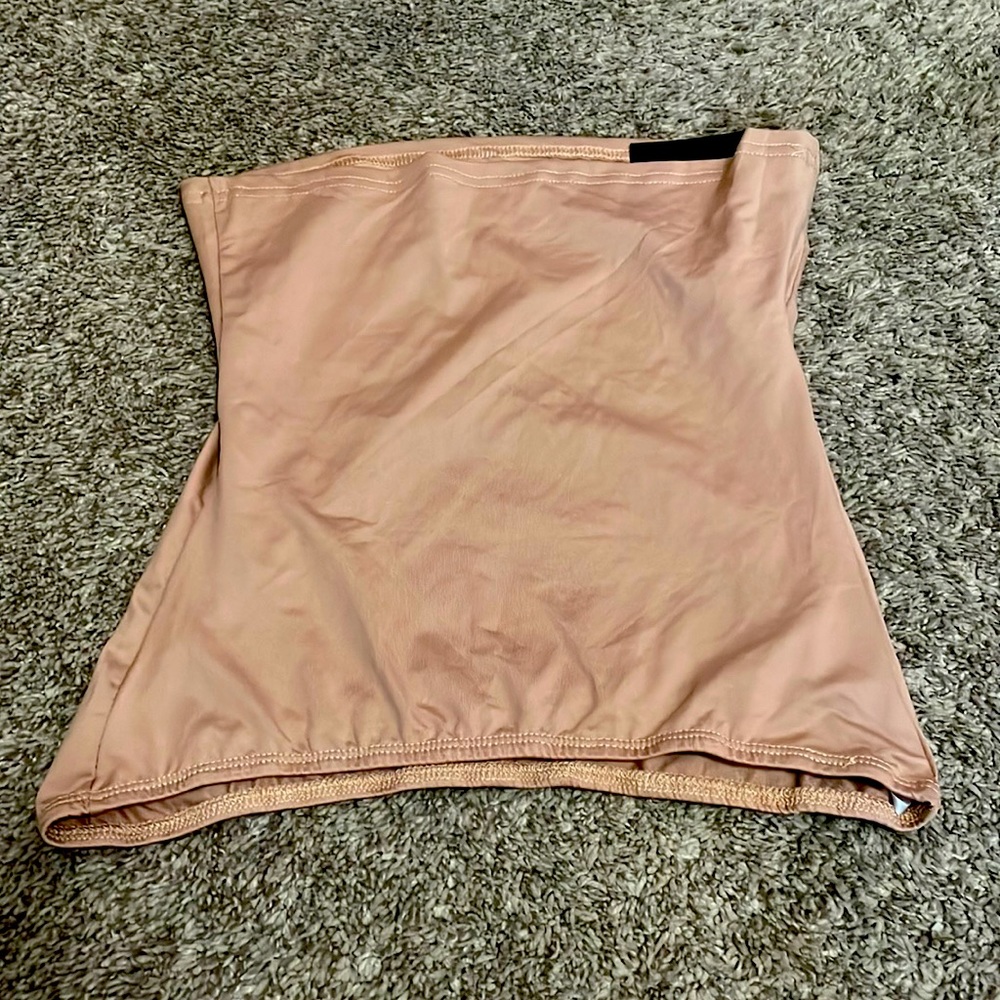 Shein tube top!! It’s a tube top that covers your stomach!!